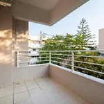 Апартаменти Cozy - 3 Min Walk To & Town - I