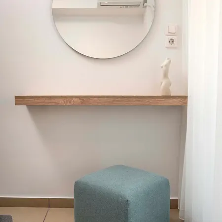 Town, 3 Min To - Kyma 1 Апартаменти *